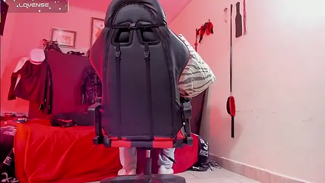 Snapshot of AlejoKhalifa_ chatting on March 2, 11:33 pm AlejoKhalifa online show from March 2, 11:33 pm