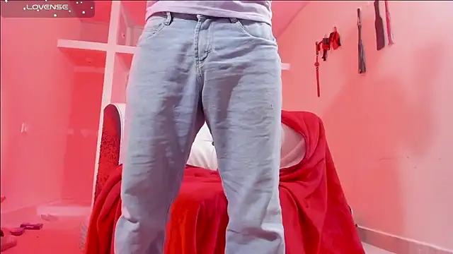 Snapshot of AlejoKhalifa_ chatting on March 22, 12:14 am AlejoKhalifa online show from March 22, 12:14 am