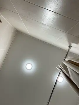 Yourdirtybitch online show from March 13, 5:33 am