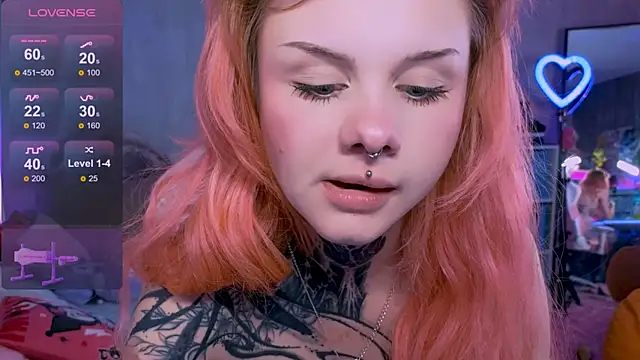 Britney Lynch online show from September 20, 7:59 pm