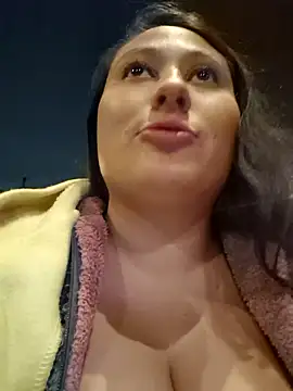 Snapshot of Celeem_ chatting on December 28, 5:44 am Celeem online show from December 28, 5:44 am