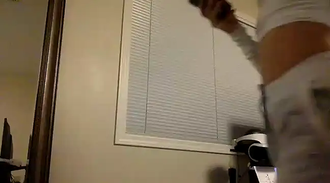 Snapshot of babyboo_xx chatting on March 9, 6:17 am babyboo xx online show from March 9, 6:17 am