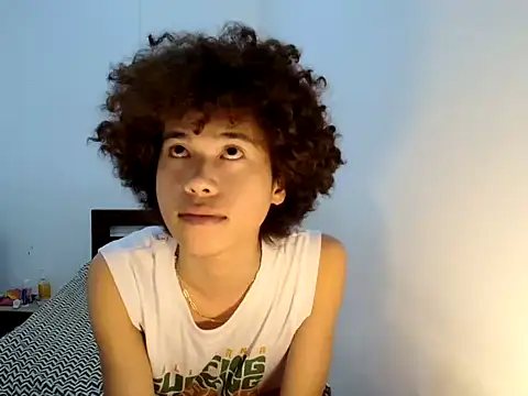 Asiantwink21 online show from June 25, 6:40 am