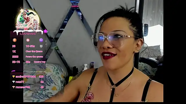 Snapshot of paula_daniela1 chatting on December 21, 12:20 am paula daniela1 online show from December 21, 12:20 am