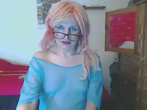Snapshot of LorenJade chatting on December 4, 10:35 am LorenJade online show from December 4, 10:35 am