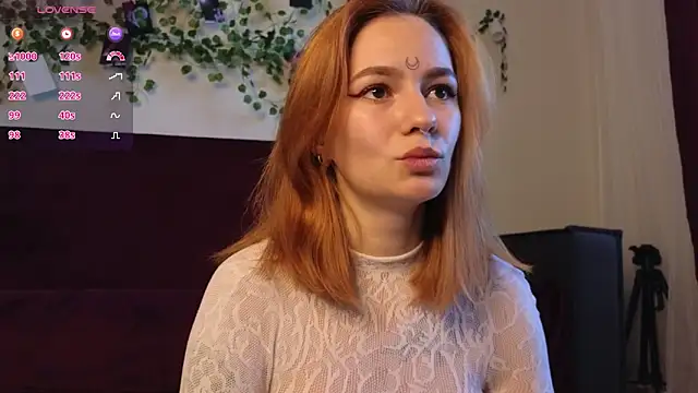 Snapshot of girl_with_snaketatto0 chatting on September 18, 2:57 am girl with snaketatto0 online show from September 18, 2:57 am