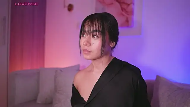 GigiLee  online show from February 11, 8:05 am