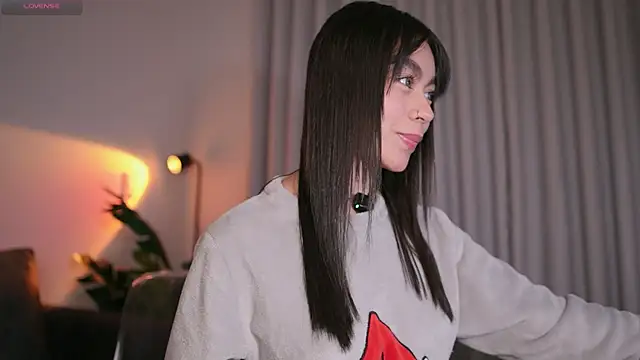 GigiLee  online show from December 4, 6:12 am