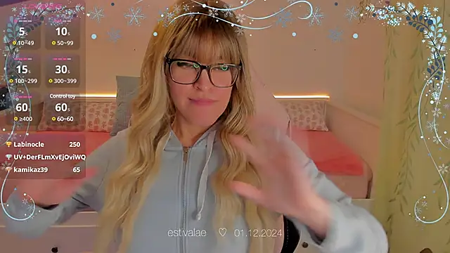 estivalae online show from December 1, 4:29 pm