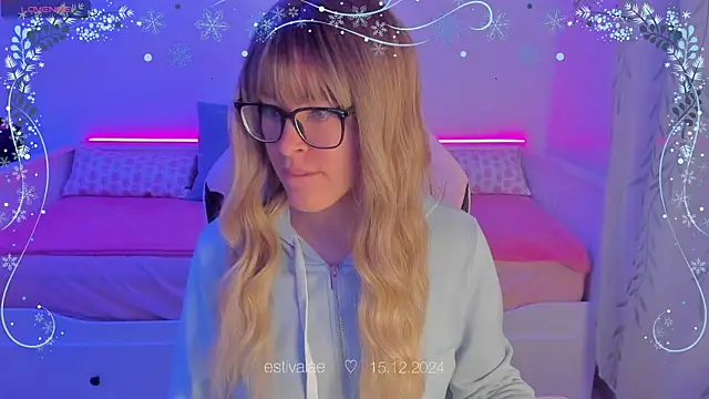 estivalae online show from December 15, 5:20 pm