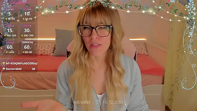 estivalae online show from December 16, 4:27 pm