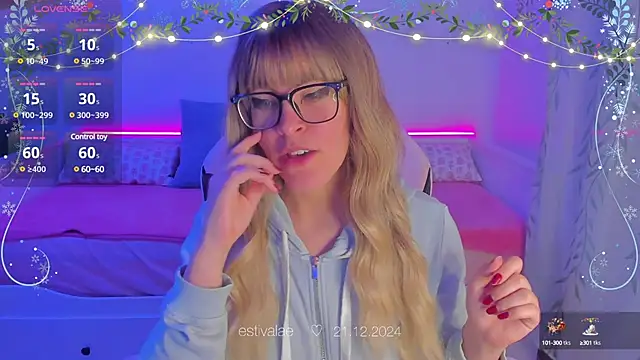 estivalae online show from December 21, 7:49 pm