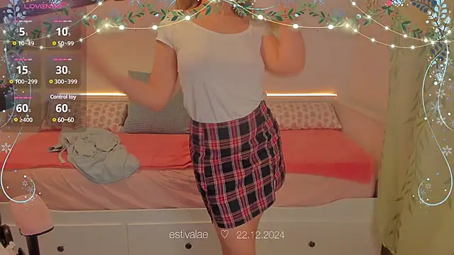 estivalae online show from December 22, 2:16 pm