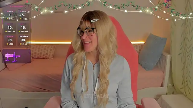 estivalae online show from December 15, 11:58 am