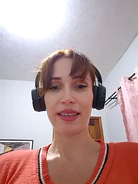 Irresistible24 online show from December 14, 11:53 pm