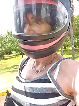 Snapshot of Irresistible24 chatting on February 1, 4:05 pm Irresistible24 online show from February 1, 4:05 pm