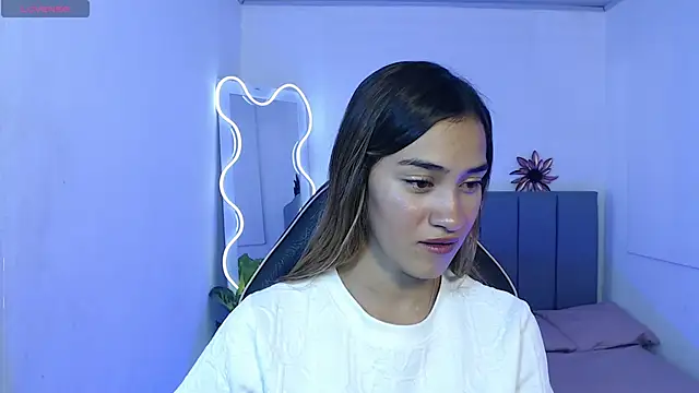 Jenner tay online show from May 21, 3:24 am