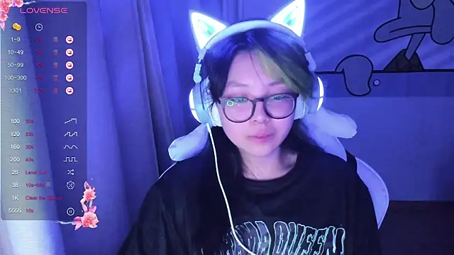 Snapshot of maydaykimmy chatting on January 15, 11:51 pm maydaykimmy online show from January 15, 11:51 pm