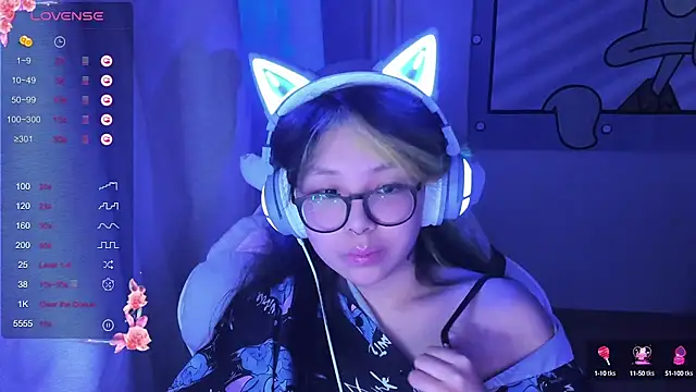 Snapshot of maydaykimmy chatting on January 29, 10:11 pm maydaykimmy online show from January 29, 10:11 pm