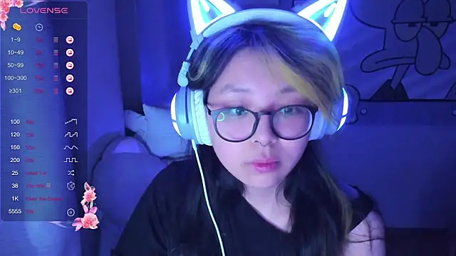 Snapshot of maydaykimmy chatting on February 6, 9:17 pm maydaykimmy online show from February 6, 9:17 pm