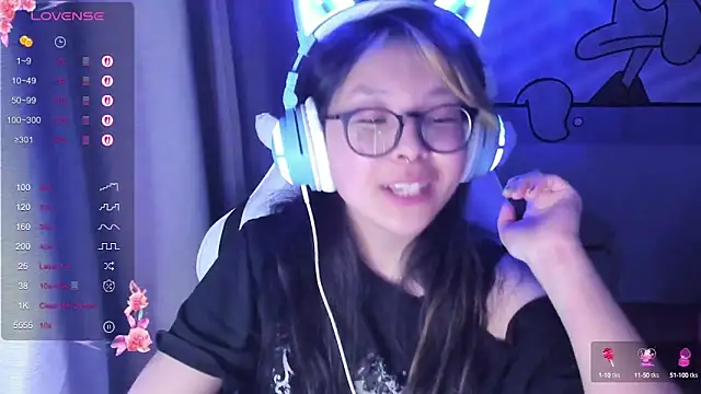 Snapshot of maydaykimmy chatting on February 25, 11:55 pm maydaykimmy online show from February 25, 11:55 pm