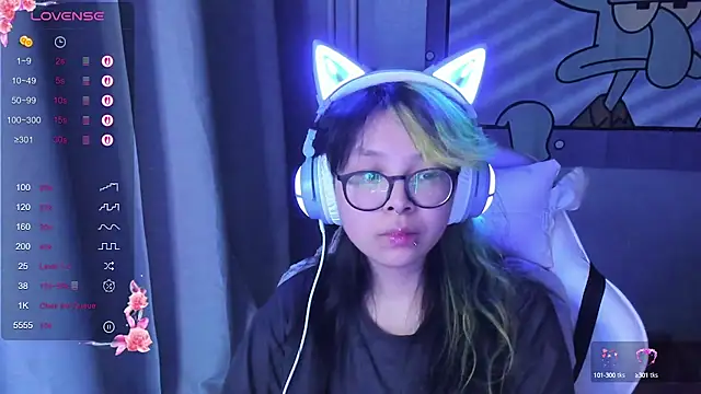 Snapshot of maydaykimmy chatting on March 12, 1:14 am maydaykimmy online show from March 12, 1:14 am