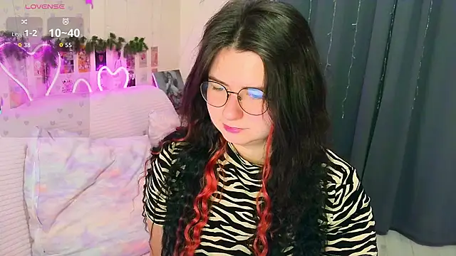 ss-katekisa-ss online show from March 3, 8:15 pm