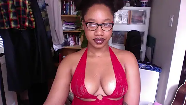 Snapshot of goddessdaisysky chatting on September 21, 8:21 pm goddessdaisysky online show from September 21, 8:21 pm