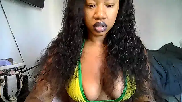 Snapshot of goddessdaisysky chatting on May 21, 3:52 pm goddessdaisysky online show from May 21, 3:52 pm