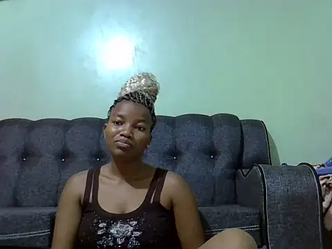 prettychoco1 online show from February 26, 3:21 am