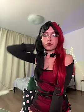 Snapshot of Evangeline_Lawrence_ chatting on February 24, 4:15 pm Evangeline Lawrence  online show from February 24, 4:15 pm