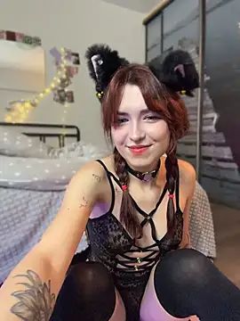Evangeline Lawrence  online show from May 11, 4:26 pm