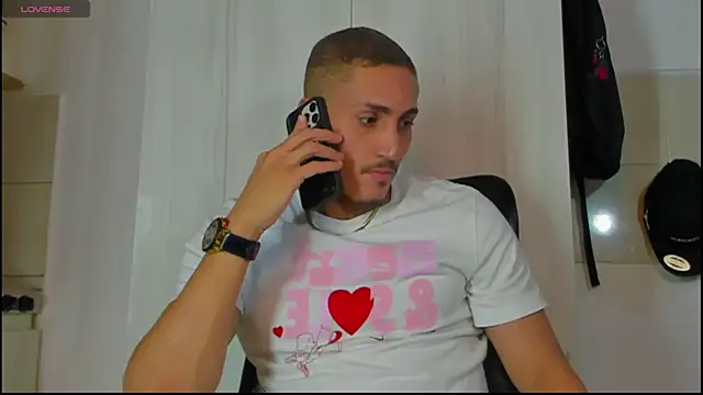 MikeRoss7777 online show from October 25, 8:03 pm