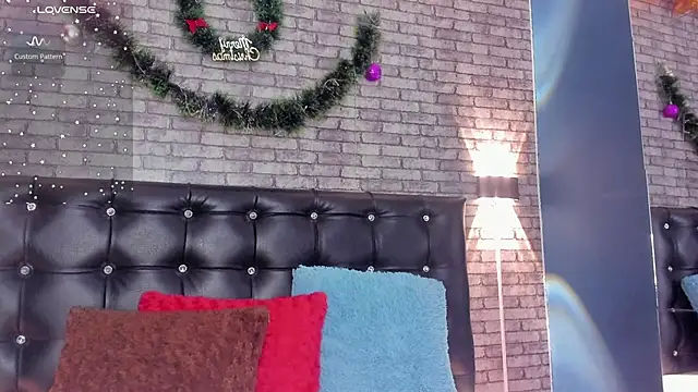 Snapshot of ivy_copper1 chatting on December 7, 6:26 pm ivy copper1 online show from December 7, 6:26 pm