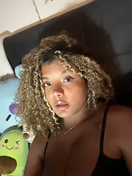 Snapshot of ivy_copper1 chatting on October 12, 3:27 am ivy copper1 online show from October 12, 3:27 am