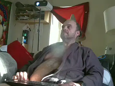 Snapshot of caressonnous chatting on December 12, 7:04 pm caressonnous online show from December 12, 7:04 pm