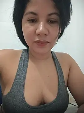 Snapshot of Yara0k chatting on July 18, 7:12 am Yara0k online show from July 18, 7:12 am