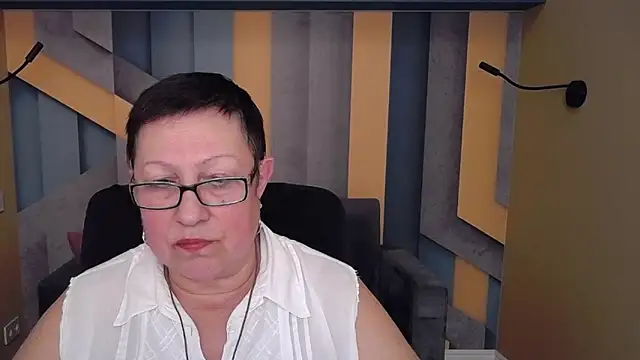 BarbaraTurners online show from December 5, 7:43 pm