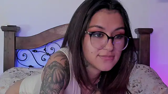 noemi foxxx online show from January 17, 2:28 pm