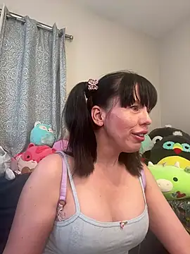 Snapshot of amberchasexxx chatting on February 6, 3:06 am amberchasexxx online show from February 6, 3:06 am