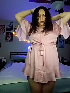 Snapshot of honeeyyy_pot chatting on January 7, 7:38 pm honeeyyy pot online show from January 7, 7:38 pm