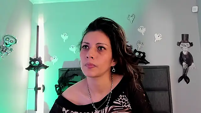 bulma bambina  online show from October 27, 7:51 pm