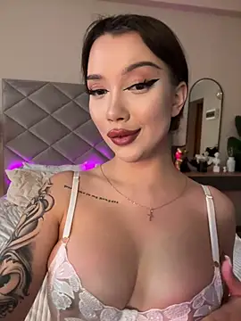 BamBam XO online show from February 8, 8:09 am