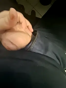 Snapshot of MobsyPopsy chatting on January 7, 2:58 am MobsyPopsy online show from January 7, 2:58 am