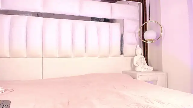 im tyra online show from February 11, 6:07 am