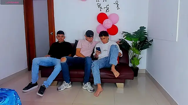 Crazy nigth01 online show from February 21, 7:04 pm