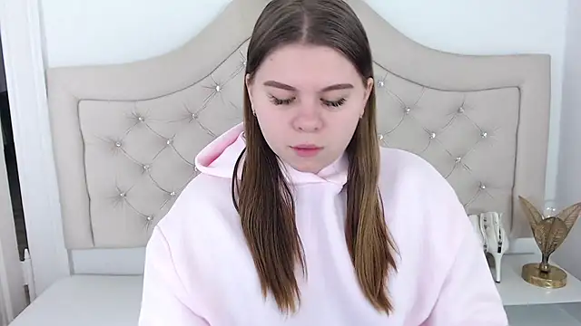 Snapshot of AbbyPleasure chatting on December 9, 8:11 am AbbyPleasure online show from December 9, 8:11 am