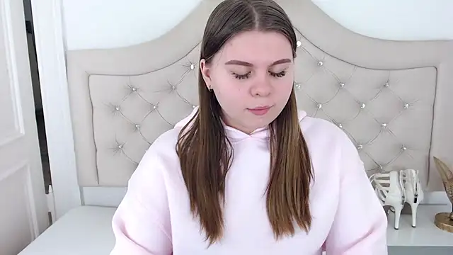 Snapshot of AbbyPleasure chatting on December 9, 11:15 am AbbyPleasure online show from December 9, 11:15 am