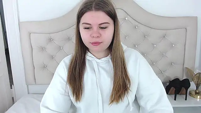 Snapshot of AbbyPleasure chatting on January 7, 9:50 am AbbyPleasure online show from January 7, 9:50 am