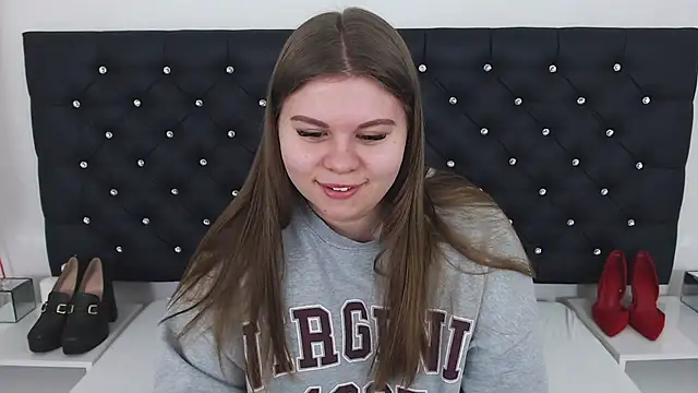 Snapshot of AbbyPleasure chatting on February 26, 9:32 am AbbyPleasure online show from February 26, 9:32 am